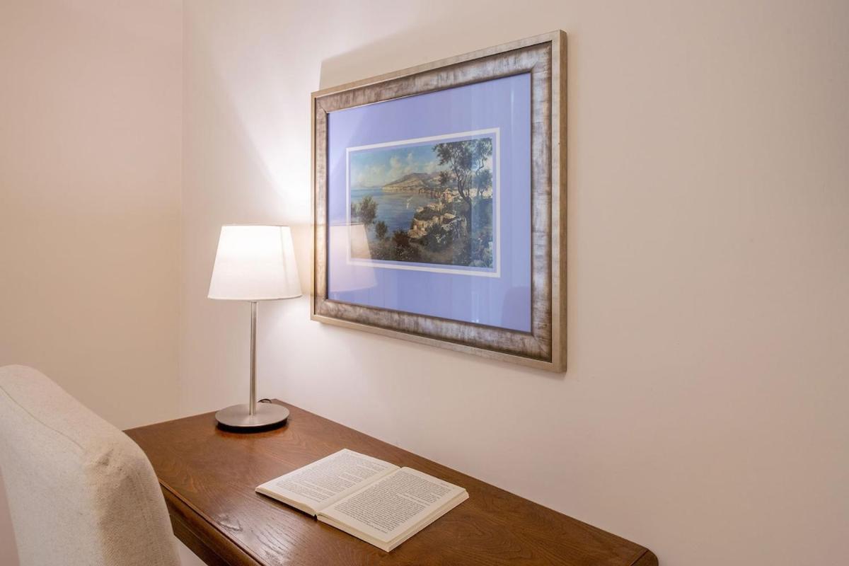 Gemma di Zagara Apartment Sorrento Bagian luar foto